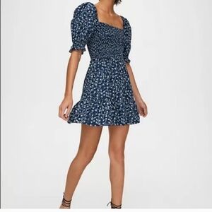 ARITZIA Blue & White Angie Micro Floral Flowy Smocked Mini Dress Size XXS
